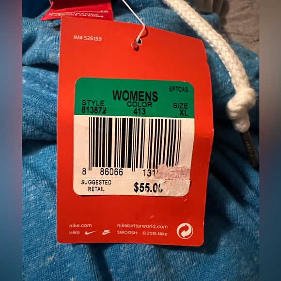 Nike Women’s Set XL zip up hoodie with Capri bottoms matching set - Picture 4 of 7